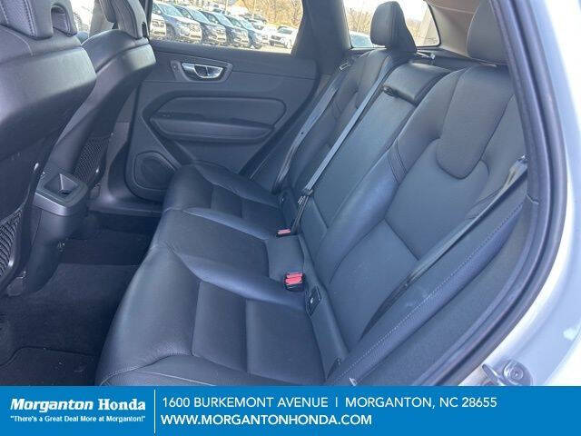 2023 Volvo XC60 B5 Plus Bright Theme