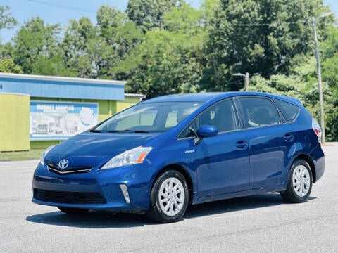 2013 Toyota Prius v Two