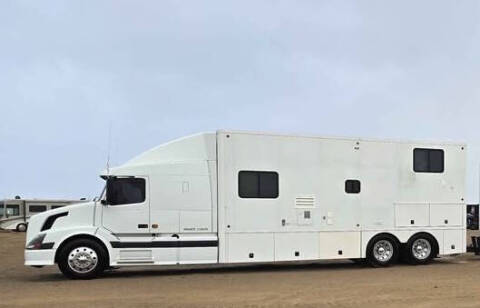 2006 Coach House Volvo VNL