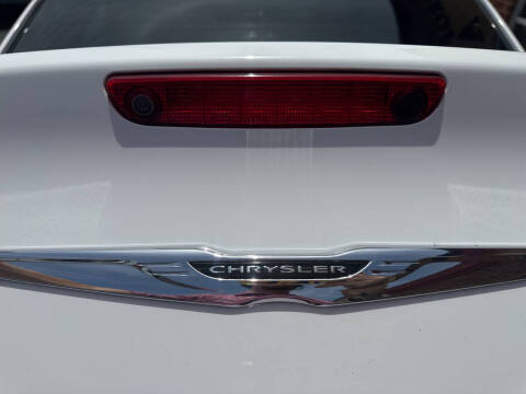 2016 Chrysler 300 S