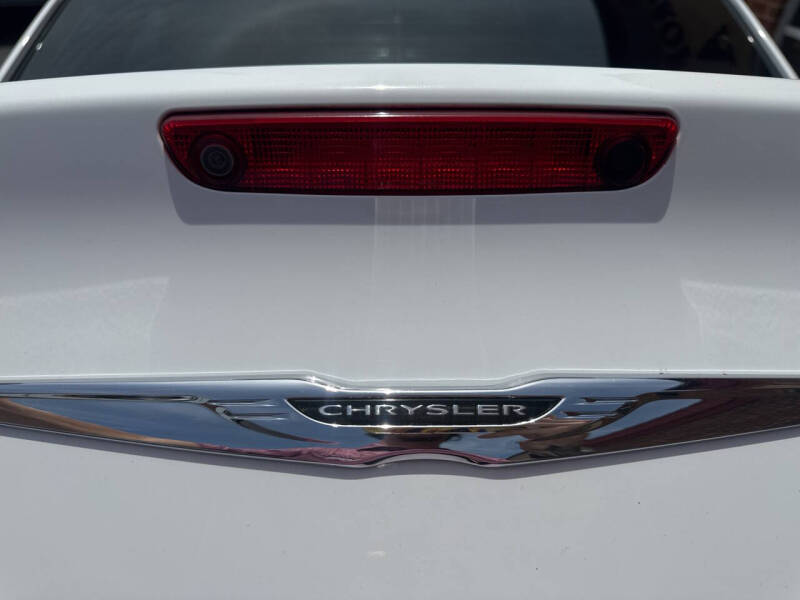 2016 Chrysler 300 S