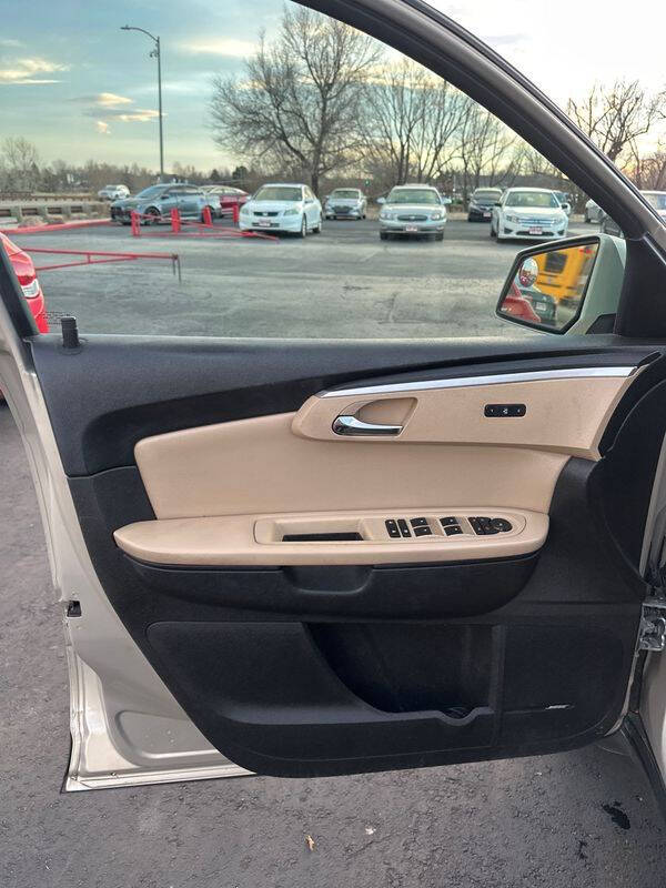 2012 Chevrolet Traverse LTZ