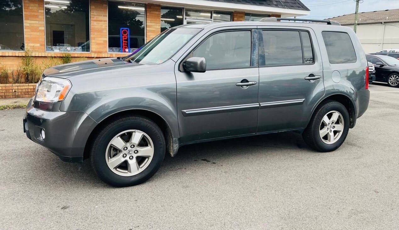 2010 Honda Pilot for sale at CAR FARMER & SALES in Chesapeake, VA