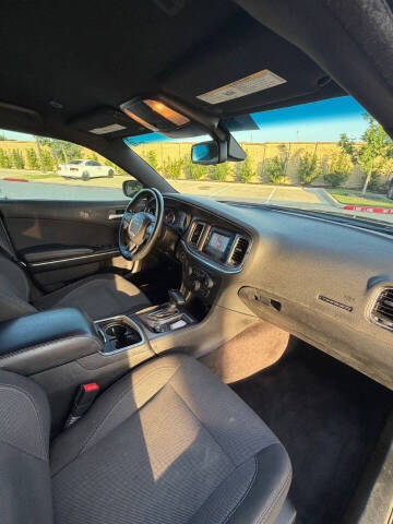 2017 Dodge Charger SE