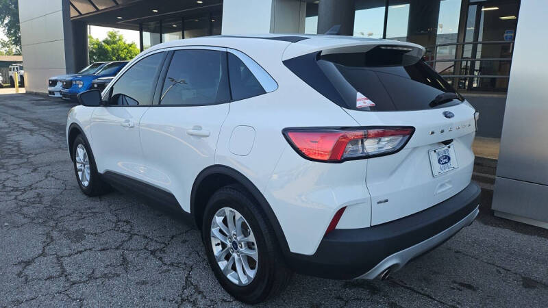 2022 Ford Escape SE