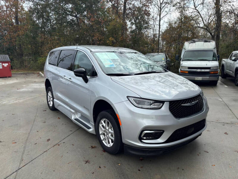 2024 Chrysler Pacifica Touring L