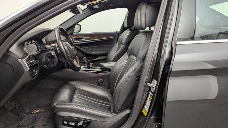 2019 BMW 5 Series 540i