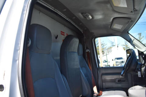 2014 Ford E-Series E-350 SD