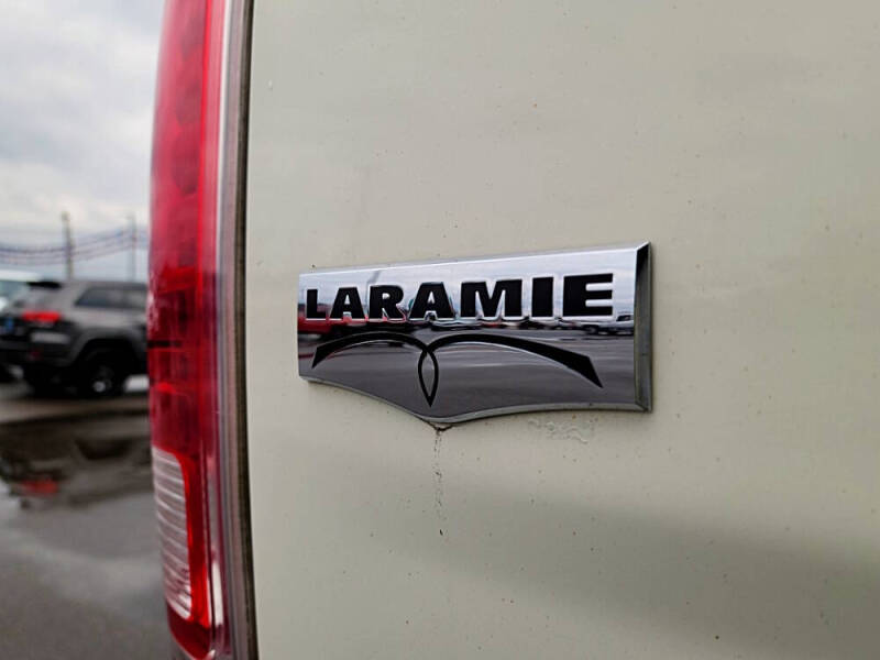 2017 RAM 3500 Laramie