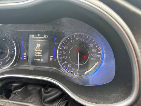 2016 Chrysler 200 LX
