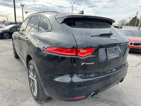 2017 Jaguar F-PACE S