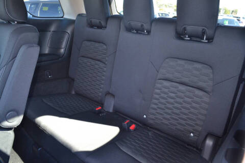 2022 Nissan Pathfinder SV