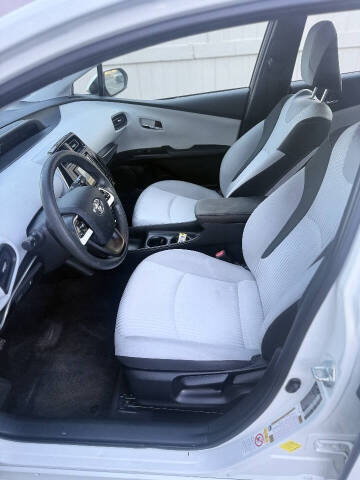 2016 Toyota Prius Two