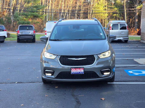 2022 Chrysler Pacifica Touring L