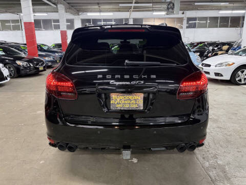 2013 Porsche Cayenne GTS
