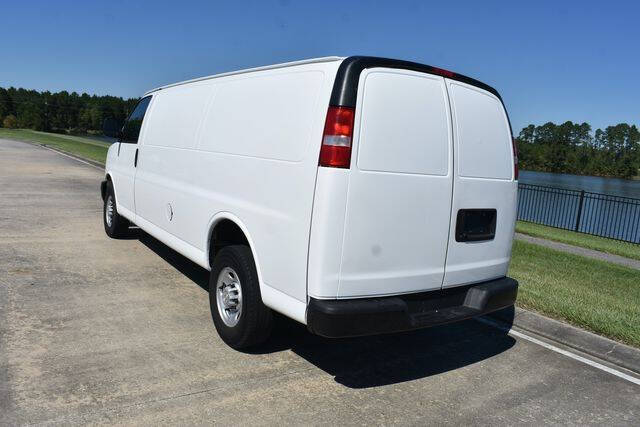 2023 Chevrolet Express 2500