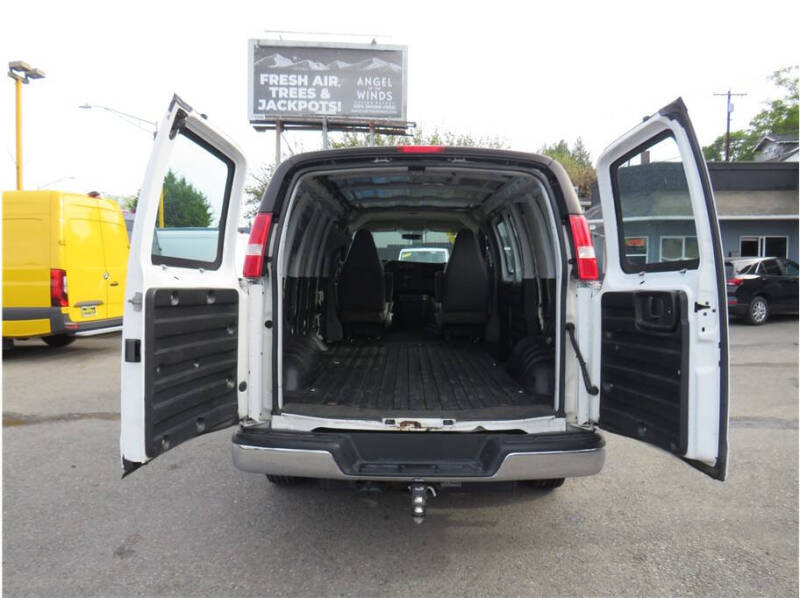 2017 Chevrolet Express 2500