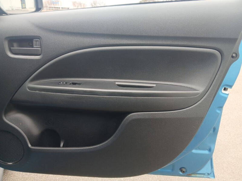 2017 Mitsubishi Mirage ES