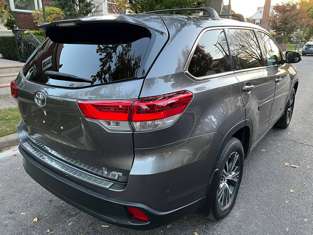 2017 Toyota Highlander for sale at VLD HOLDING INC. in Brooklyn, NY