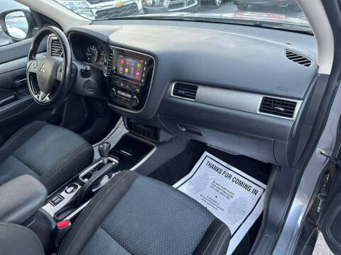 2017 Mitsubishi Outlander SE