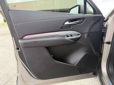 2023 Cadillac XT4 Premium Luxury