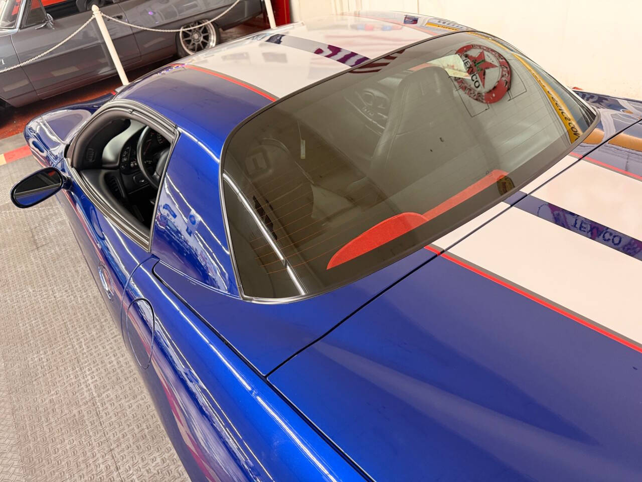 2004 Chevrolet Corvette 14