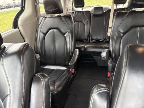 2020 Chrysler Voyager LXi