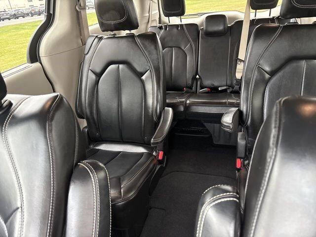 2020 Chrysler Voyager LXi