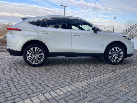 2023 Toyota Venza LE