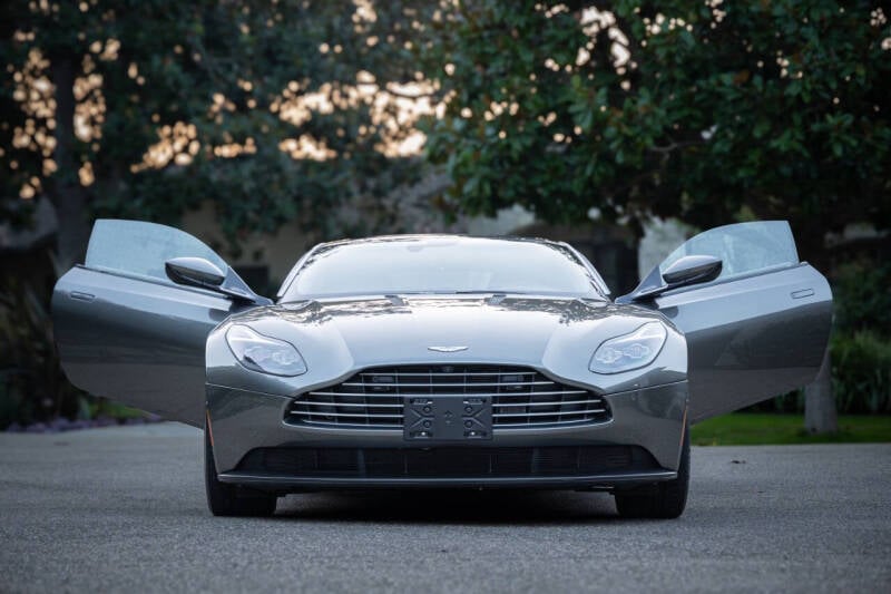 2018 Aston Martin DB11 Base photo 48