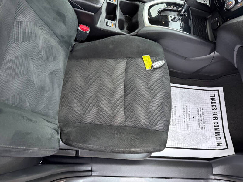 2015 Nissan Rogue SV