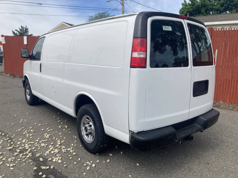 2019 GMC Savana 2500