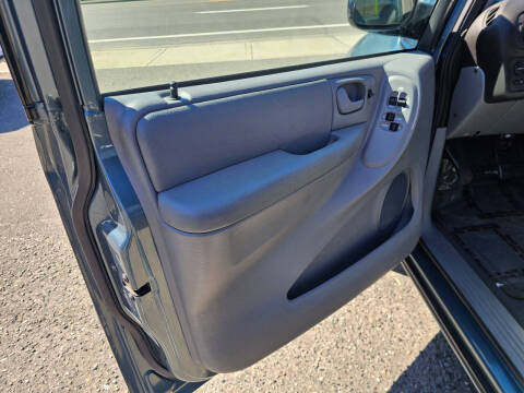 2005 Dodge Grand Caravan SXT