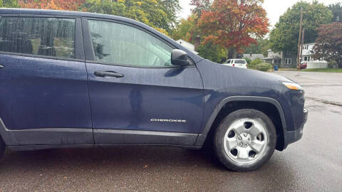 2014 Jeep Cherokee Sport