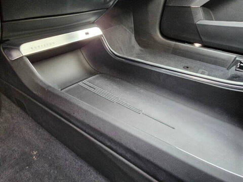 2024 Cadillac LYRIQ Luxury 3