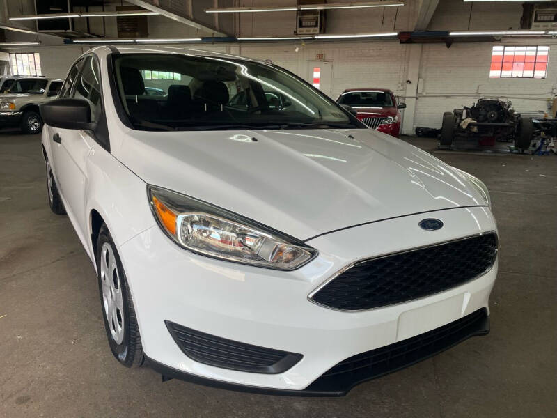 2015 Ford Focus for sale at John Warne Motors in Canonsburg PA