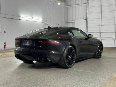 2020 Jaguar F-TYPE R