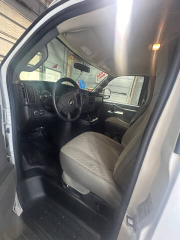 2018 Chevrolet Express 2500