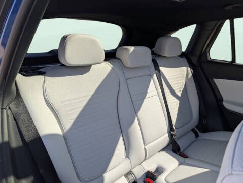 2023 Mercedes-Benz GLC GLC 300