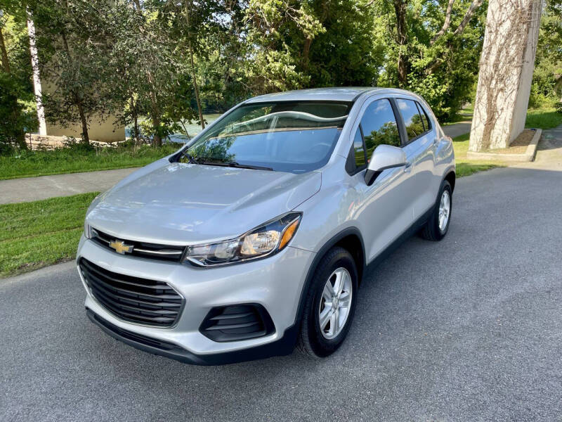 2020 Chevrolet Trax LS photo 3