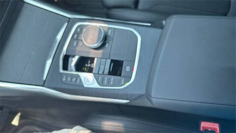 2025 BMW 3 Series 330i