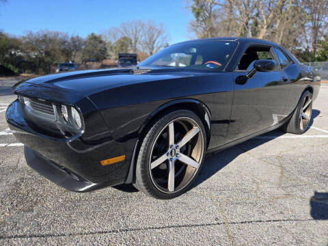 2013 Dodge Challenger SXT Plus