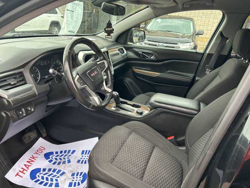 2017 GMC Acadia SLE-2