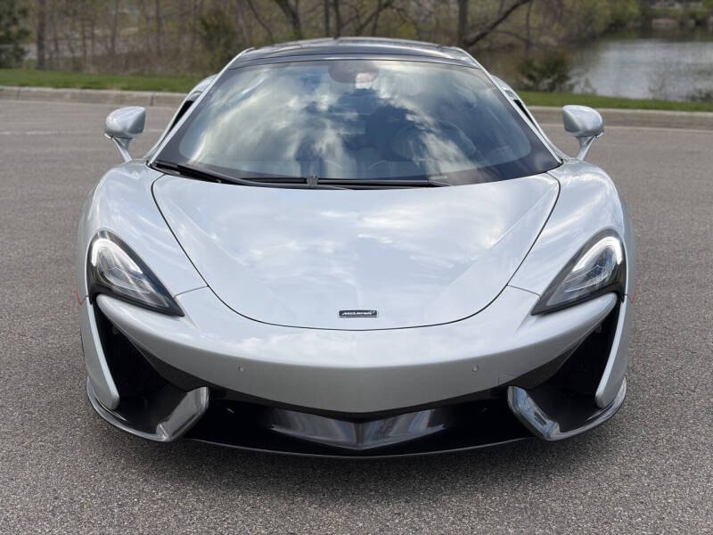 2017 McLaren 570GT