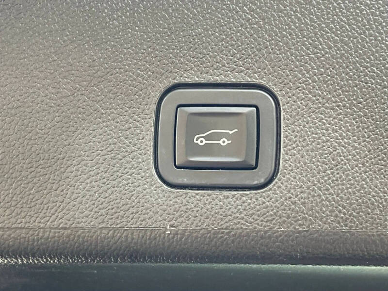 2012 Cadillac SRX Performance Collection