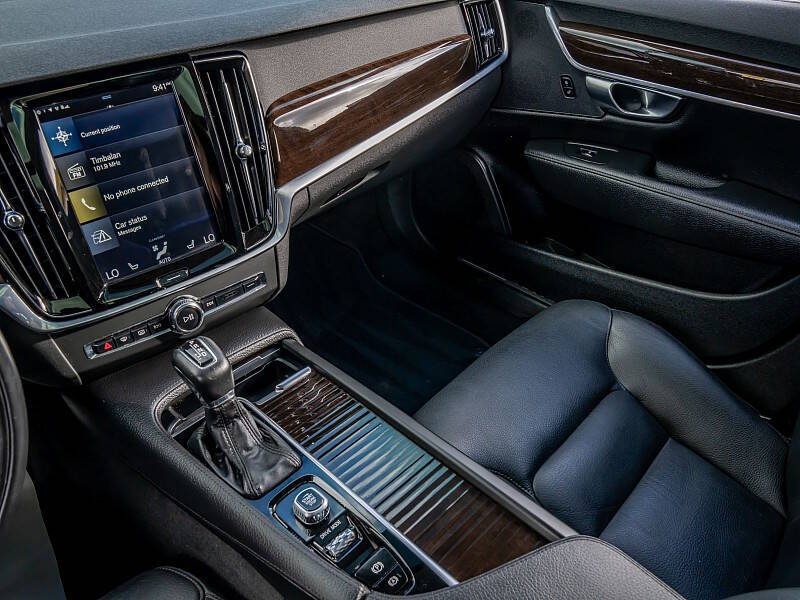 2018 Volvo S90 T5 Momentum