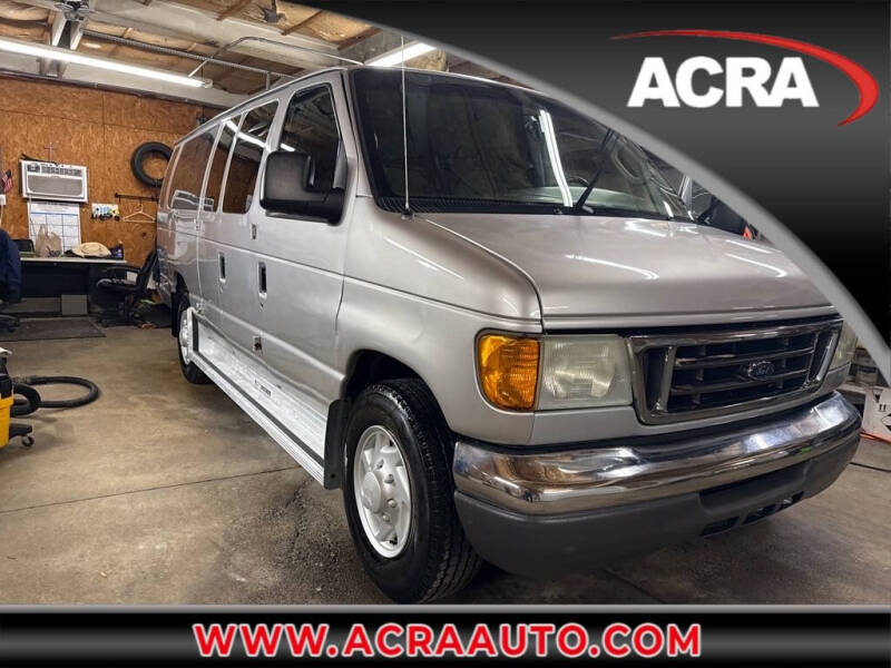 2005 Ford Econoline Wagon XL's photo