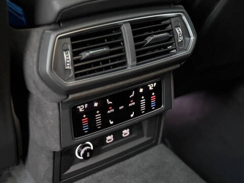 2025 Lamborghini Urus SE