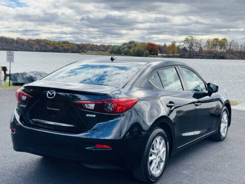 2015 Mazda MAZDA3 i Touring