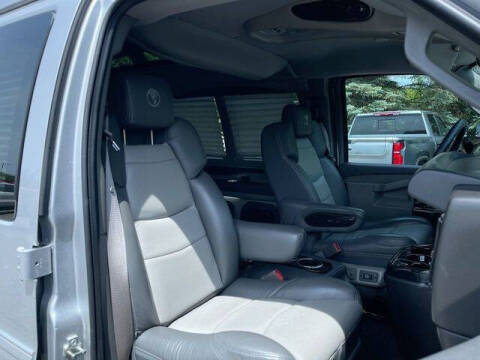2025 GMC Savana 2500